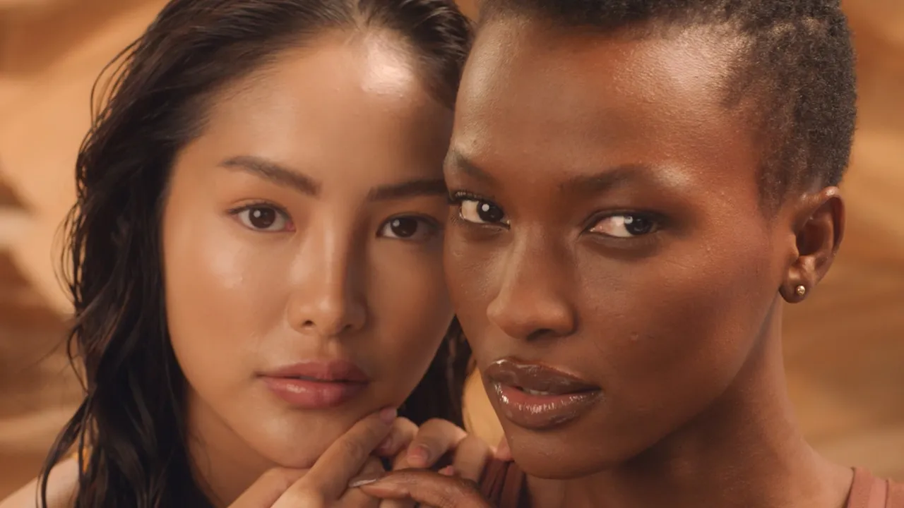 Glowish by HUDABEAUTY video preview